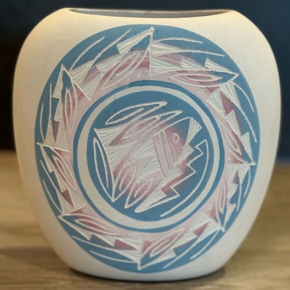 Navajo Pottery Vase Signed M.B. Glazed Inside - Picture 1 of 9